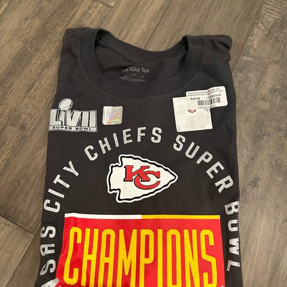 NEVER WORN Chiefs Limited Edition Super Bowl Tee - Picture 5 of 5